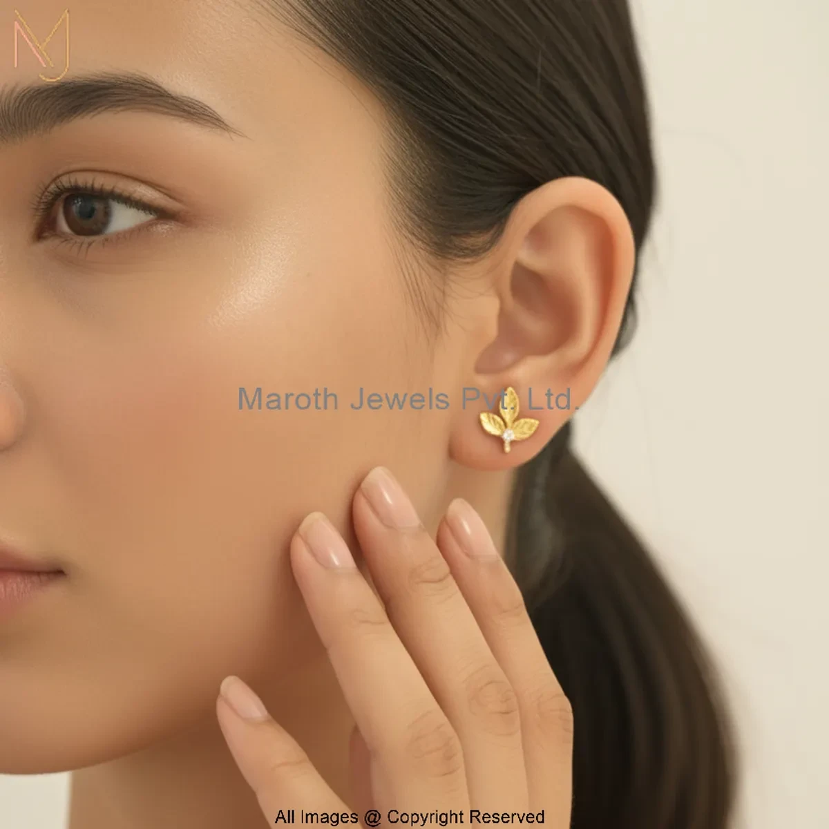 14K Yellow Gold Cubic Zircon Diamond Leafs Stud Earring Manufacturer