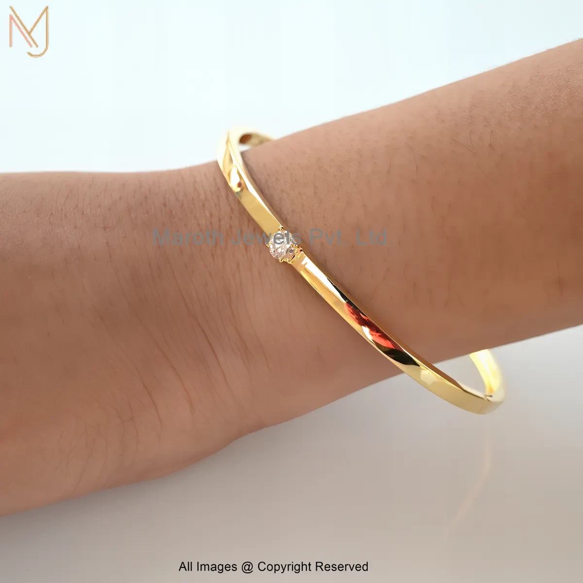 14K Yellow Gold Moissanite Diamond Solitaire Bangle Jewelry Supplier
