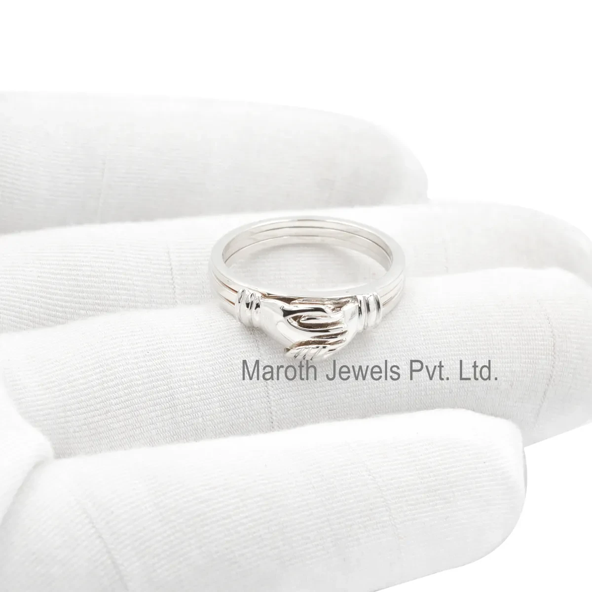 925 Silver Natural Silver Couple Hands Ring Manufacturer