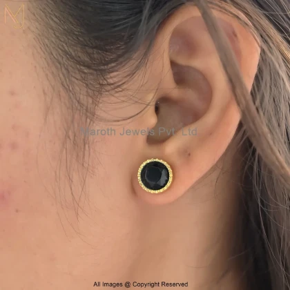 Private Lable 14K Yellow Gold Black Onyx Gemstone Elegant Round Black Stone Stud Earrings